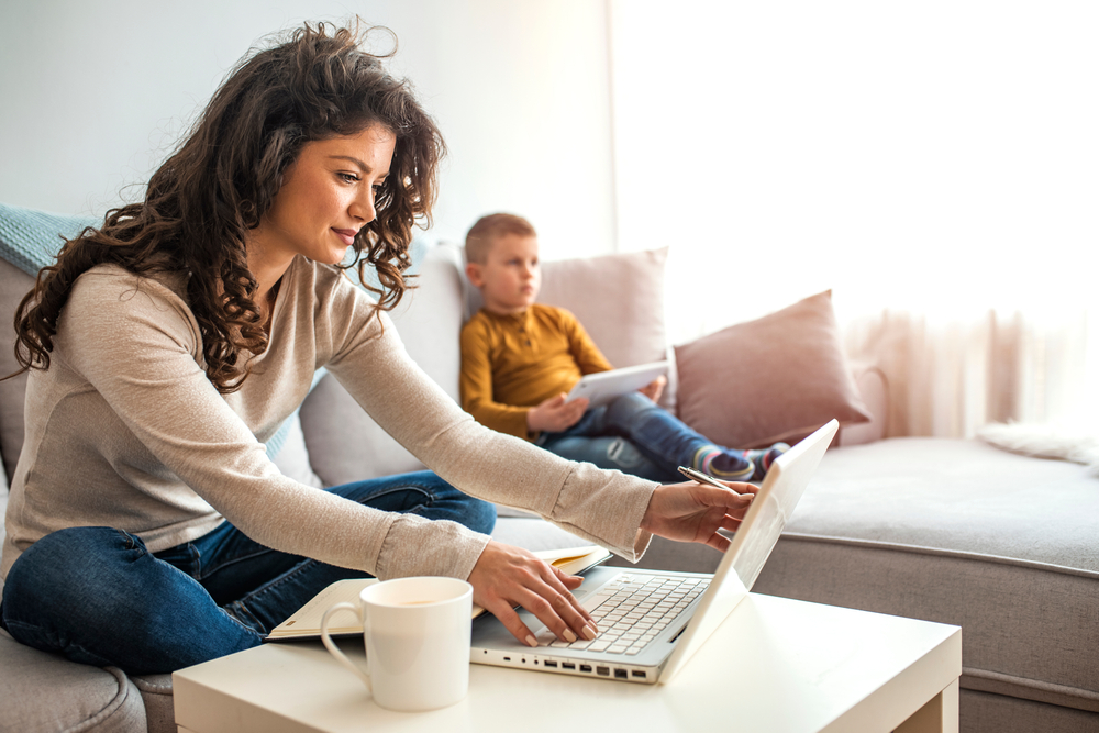 Brasileiros desejam trabalho em home office e mais tempo com a família. Fonte: Shutterstock)
