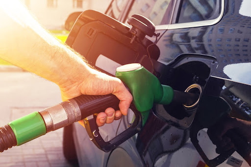 Com a alta dos preços da gasolina em todo o país, é importante saber qual a melhor opção para seu veículo. (Istock/Reprodução)