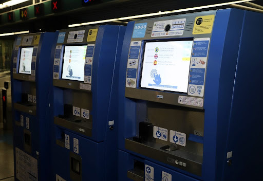 Máquinas de autoatendimento e venda de bilhetes por meio eletrônicos economizará recursos do metrô e da CPTM. (Fonte: Governo do Estado de São Paulo/Reprodução)
