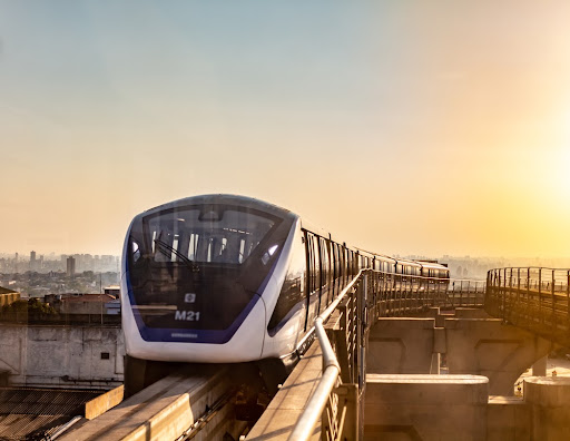 Metrô de SP poderá comprar até 44 novos trens para Linha Verde com financiamento caso PL seja aprovado com emenda do governo paulista. (Fonte: xm4thx/Shutterstock)