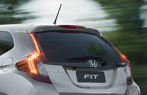 O Honda Fit oferece economia de combustível, mesmo com bastante espaço interno. (Fonte: Honda/Divulgação)