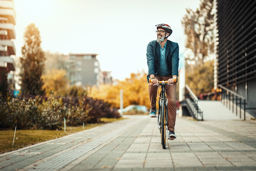 Os custos de um seguro podem fazer com que ele não seja vantajoso para alguns ciclistas. (Shutterstock/Reprodução)
