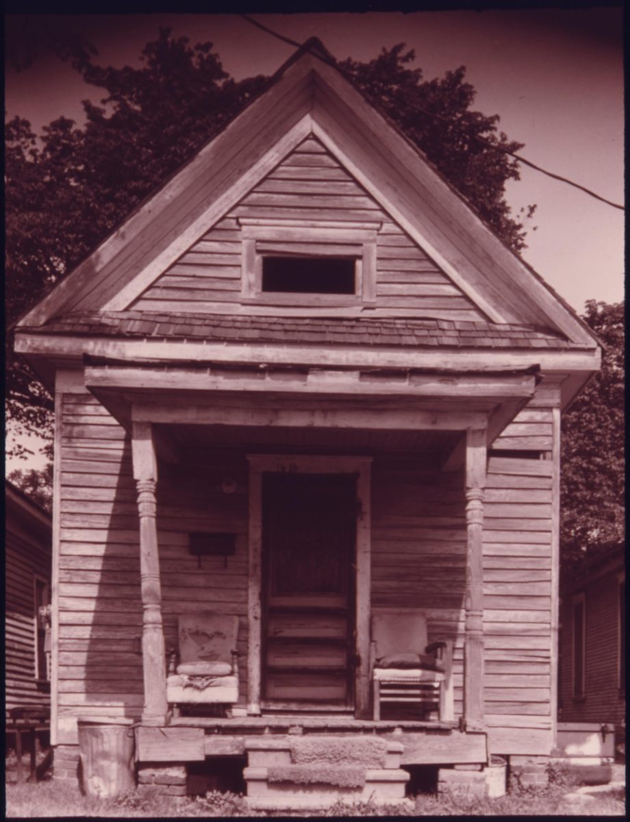 Shotgun house do séc. XIX fotografada em 1973