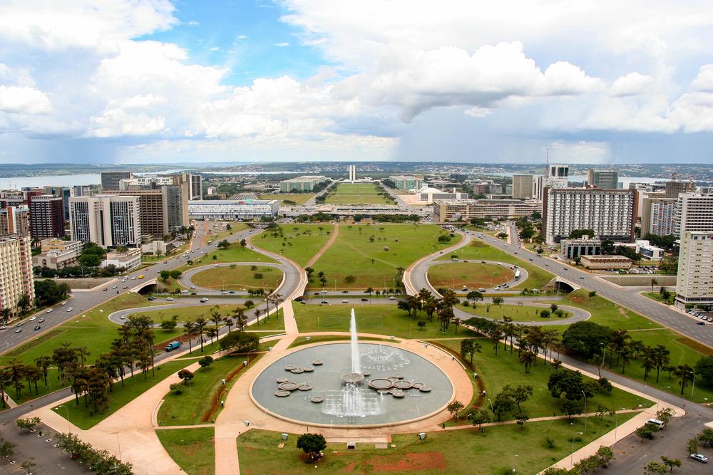 A parte planejada de Brasília não foi capaz de acolher a multidão de trabalhadores que migrou para a cidade. (Fonte: Shutterstock/Reprodução)