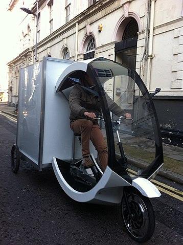 E-cargo bike sendo usada em Londres. (Fonte: WikimediaCommons/Reprodução)