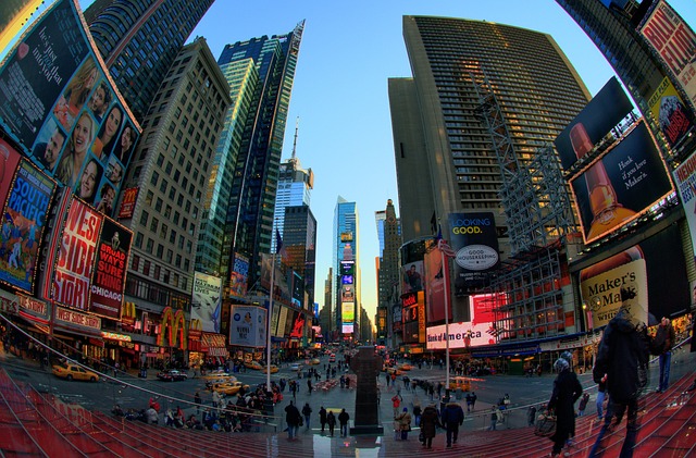 Desde 2010, vários trechos da Times Square foram fechados para o trânsito. (Fonte: Pixabay/Reprodução)