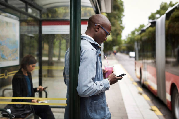 Moovit permite acompanhar o deslocamento de ônibus em tempo real. (Getty Imagens/Reprodução)